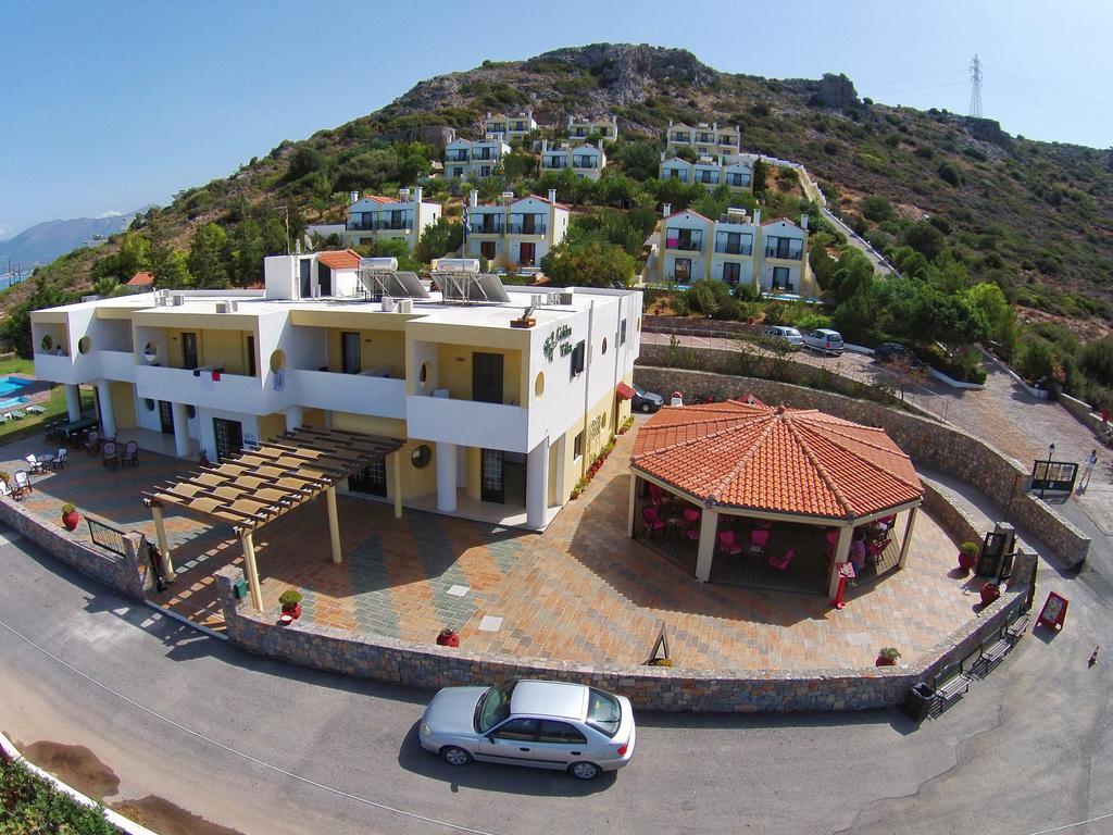 Golden Villas - Hotel Apartments & Villas แอร์ซอนิสซอส ภายนอก รูปภาพ