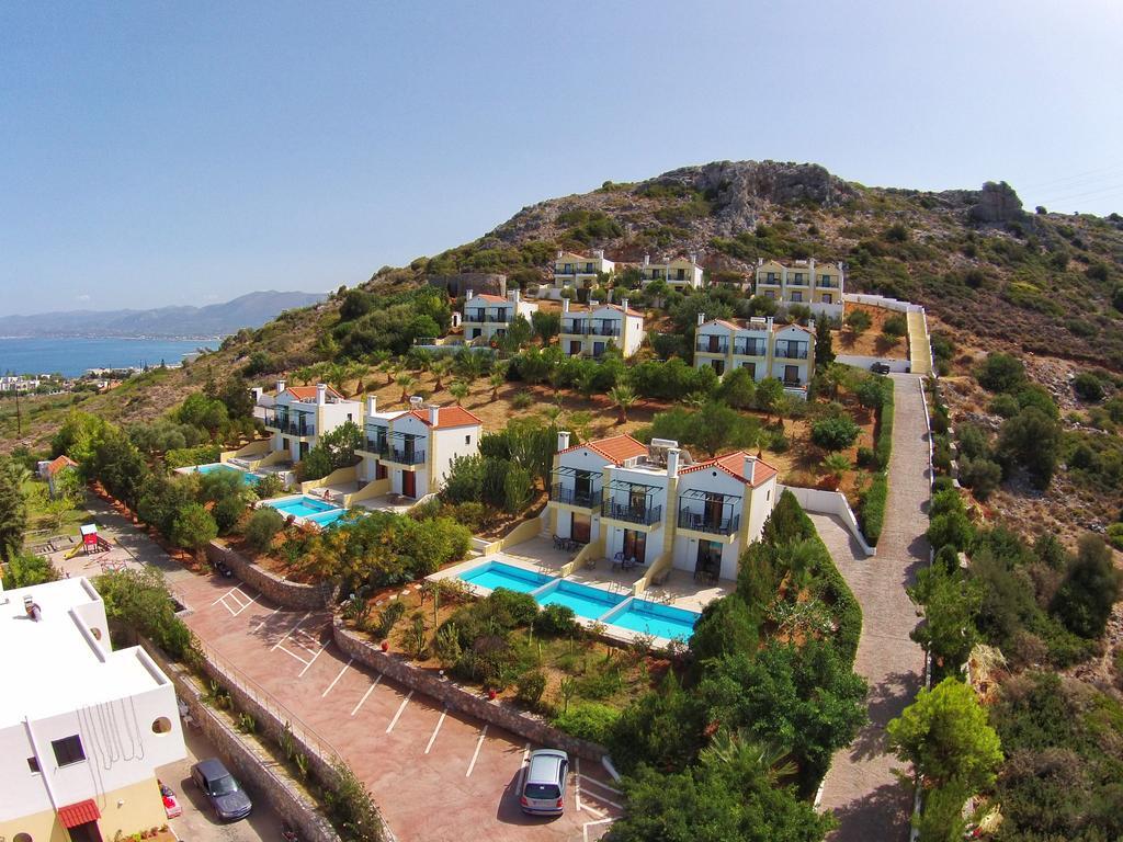 Golden Villas - Hotel Apartments & Villas แอร์ซอนิสซอส ภายนอก รูปภาพ