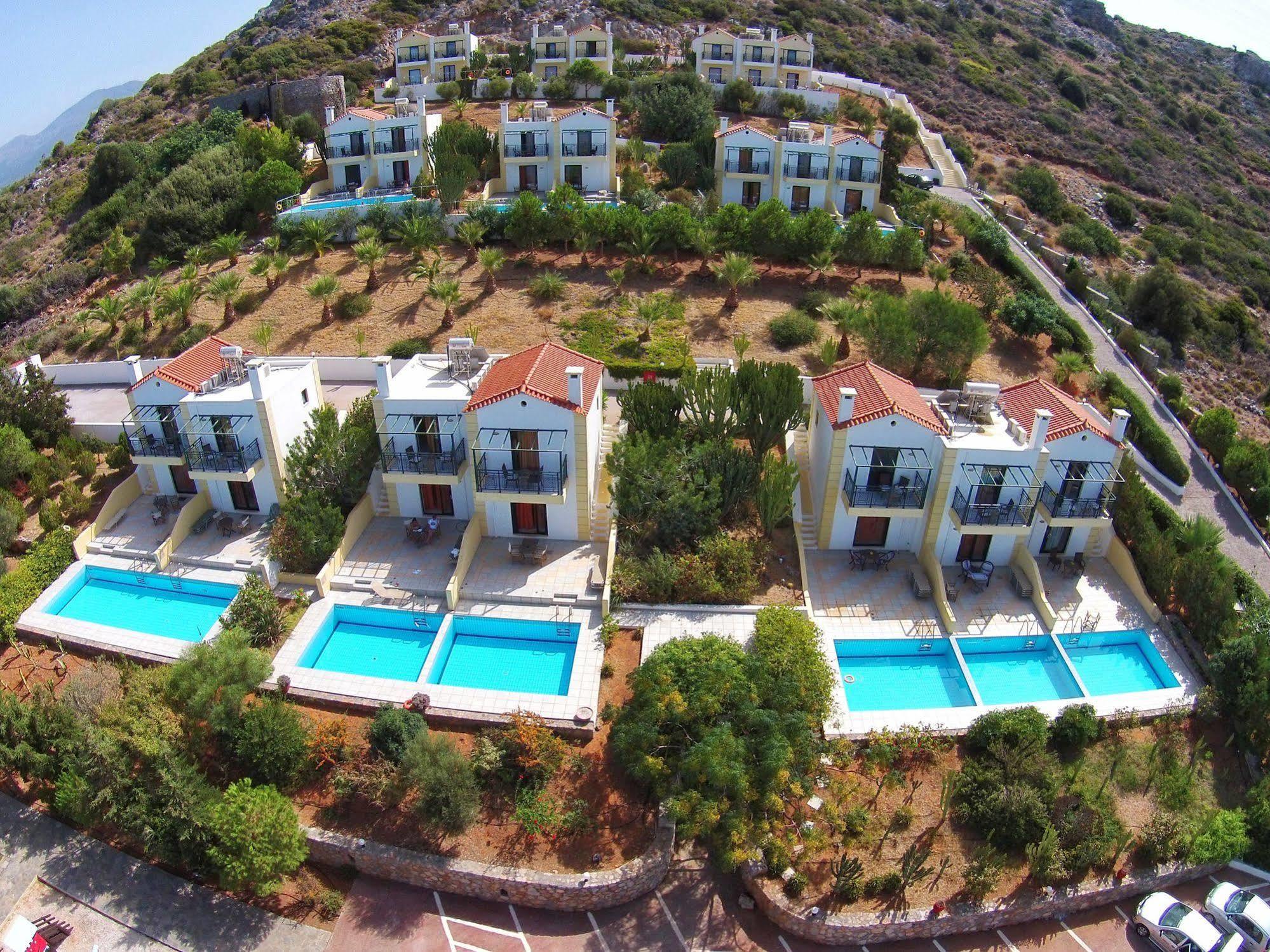 Golden Villas - Hotel Apartments & Villas แอร์ซอนิสซอส ภายนอก รูปภาพ