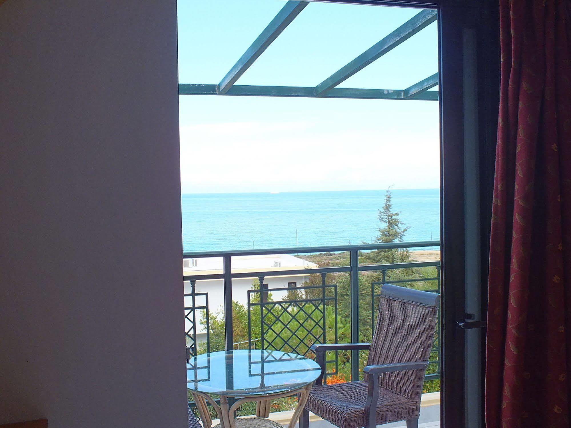 Golden Villas - Hotel Apartments & Villas แอร์ซอนิสซอส ภายนอก รูปภาพ