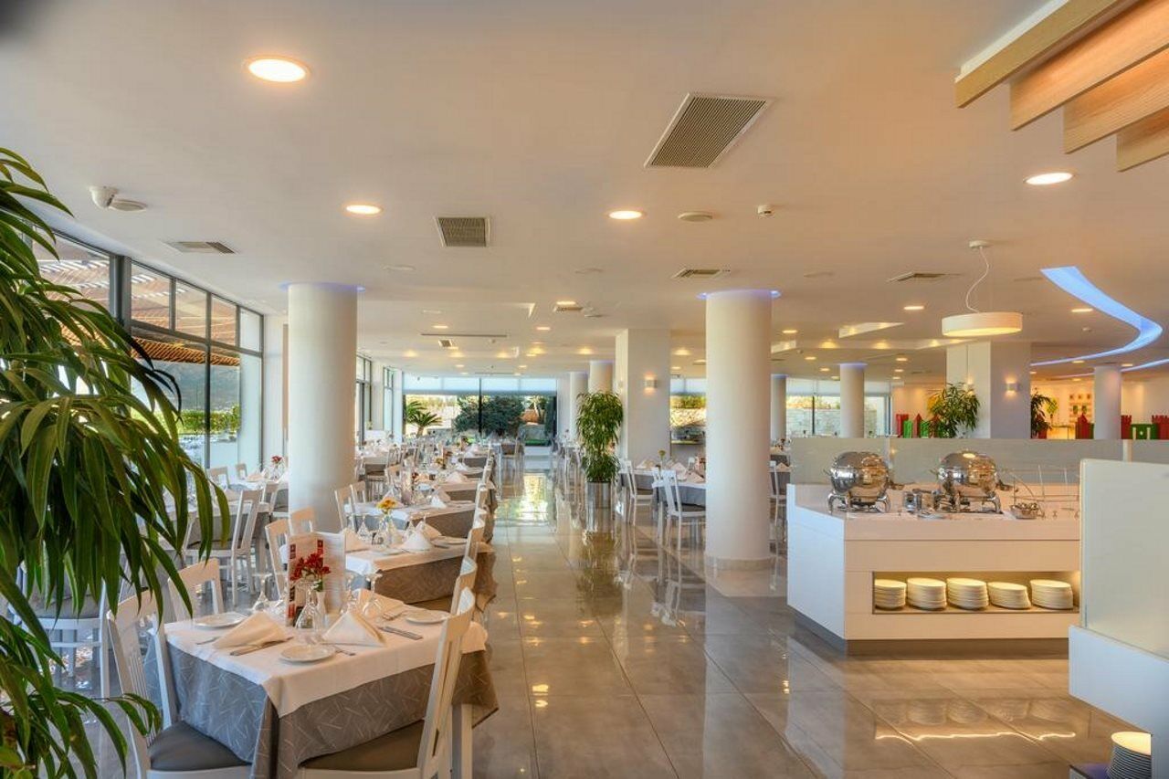Golden Villas - Hotel Apartments & Villas แอร์ซอนิสซอส ภายนอก รูปภาพ